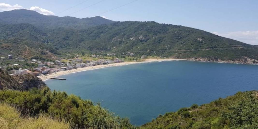 Akvaryumu andıran koyu ile dikkat çekiyor, kapısı denize açılıyor! İzmir ya da Muğla değil: 173 kişilik nüfusu şaşırtıyor 6